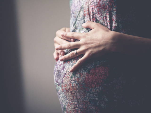 babybauch fotoshooting berlin